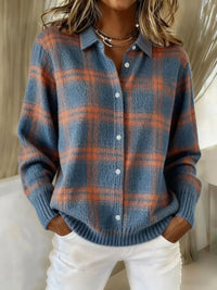 Divina - Cloud-Soft Plaid Button-Up